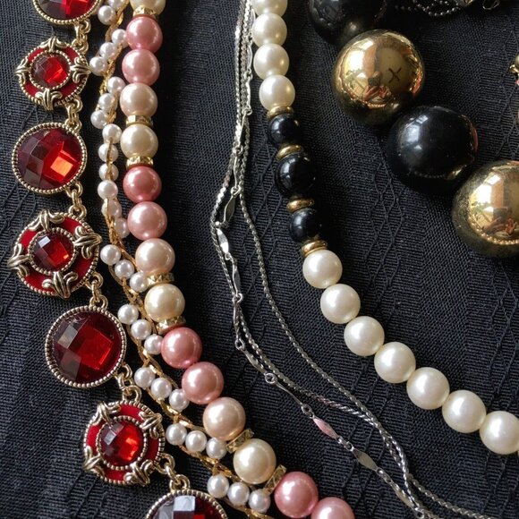 NAPIER vtg new jewelry lot - 12 pc necklace  bracelet earring - bead rhinestone - Picture 7 of 8